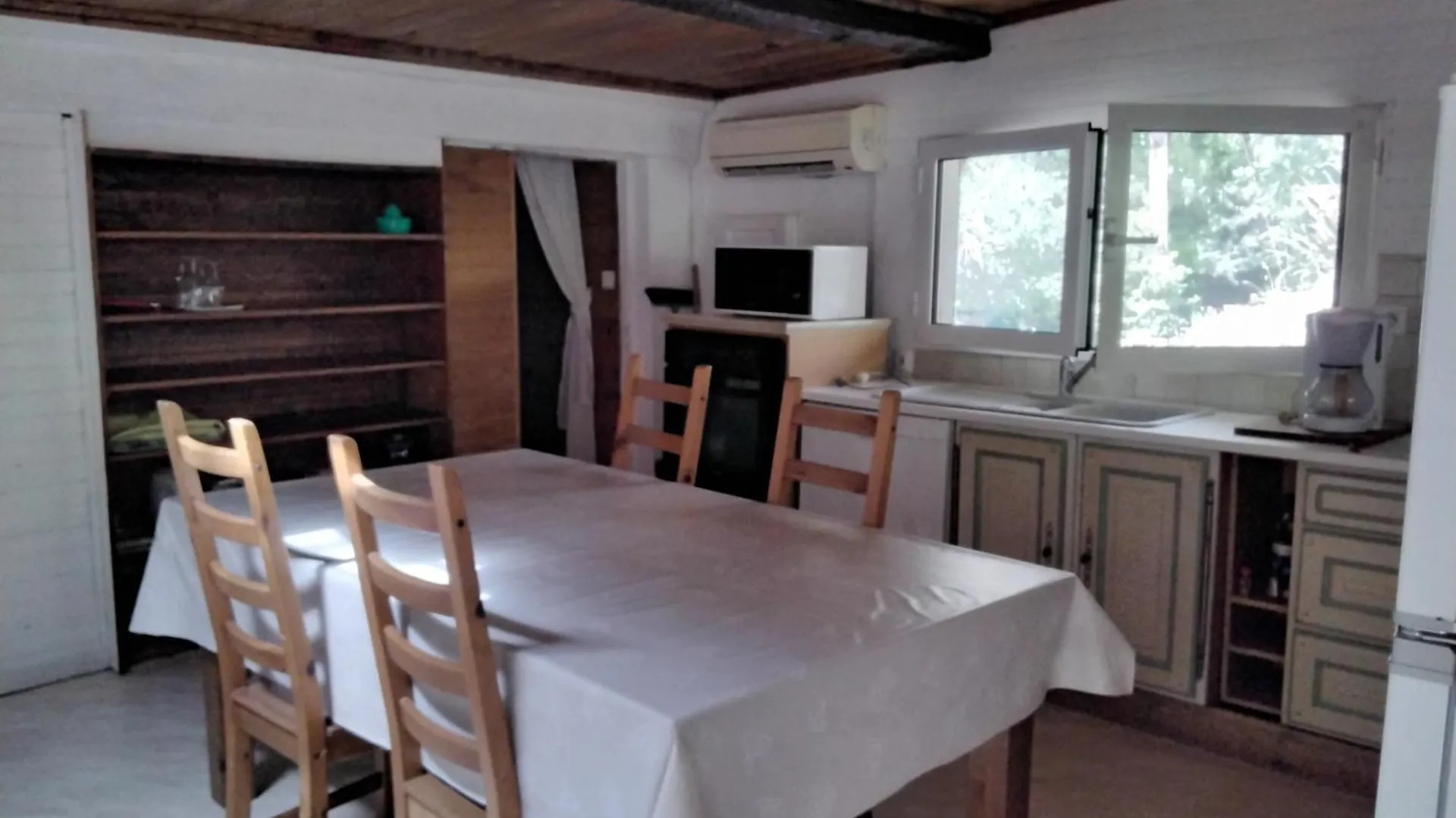 Villa Cabanon 50M2 à Meounes-les-Montrieux France